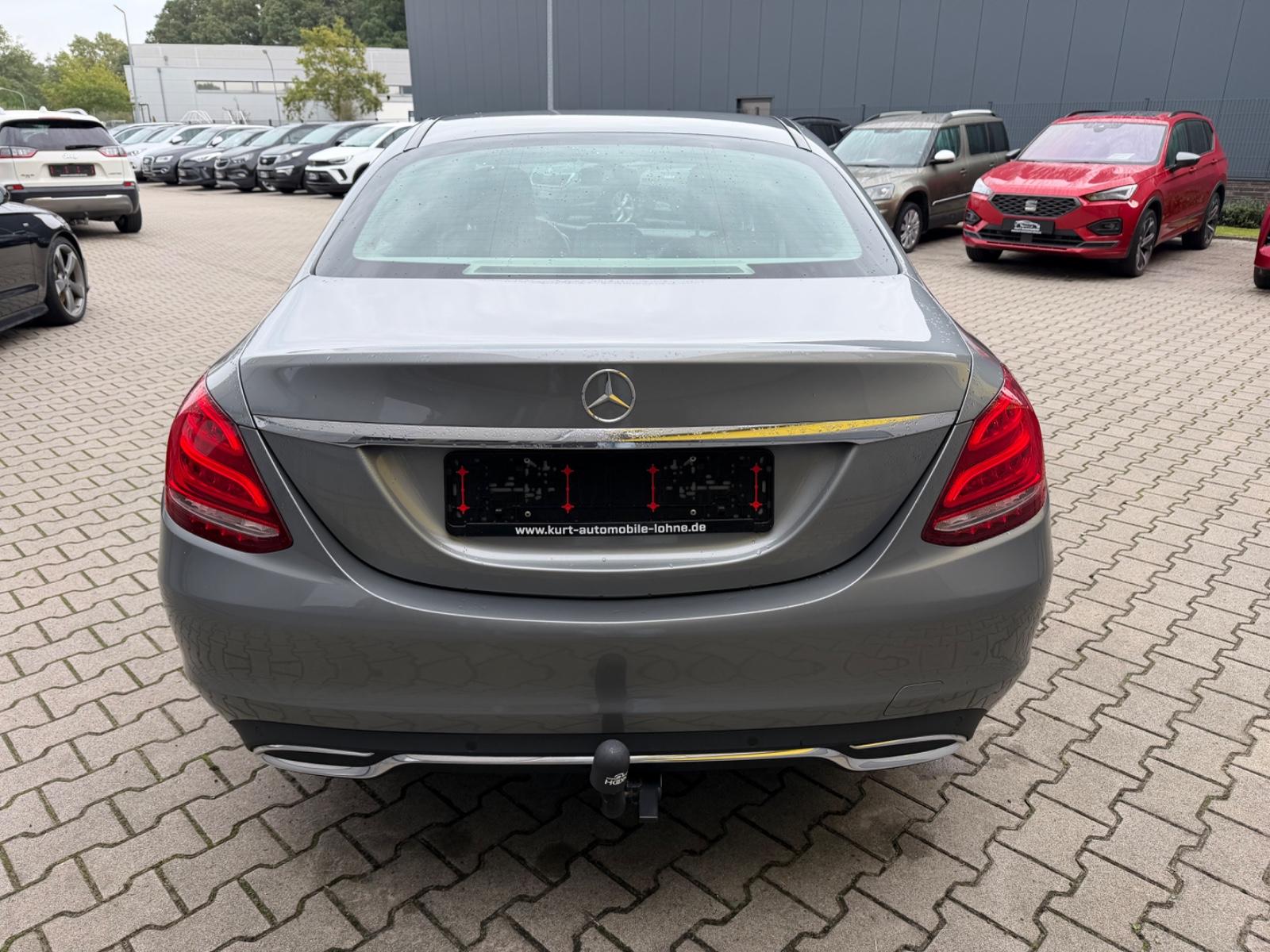 Mercedes-Benz C 180 CGI/LIMOUSINE/AHK/LEDER/SHZ/AUTOMATIK