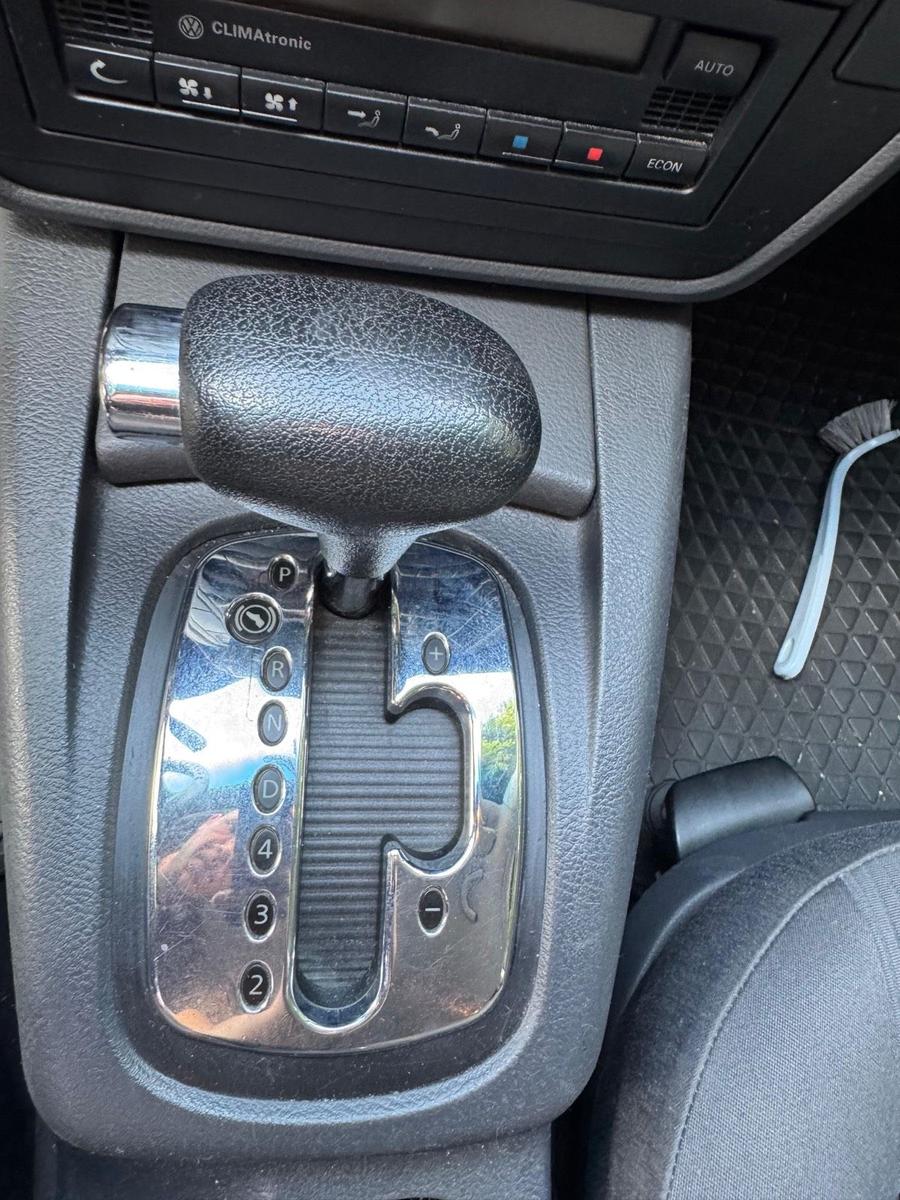 Volkswagen Passat 2005 — photo 12