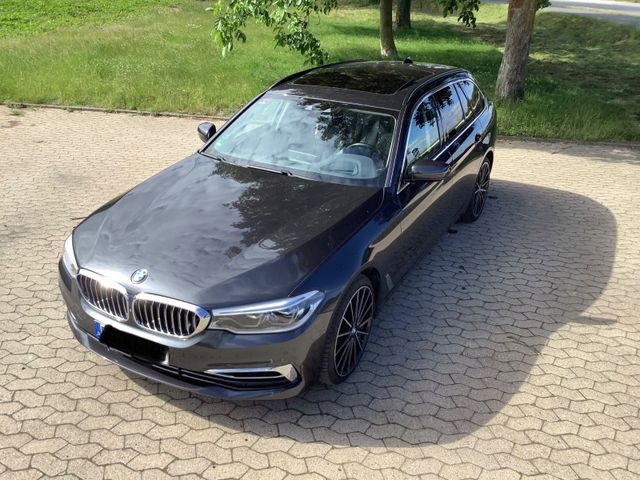 BMW 520d Touring A - Luxury Line 