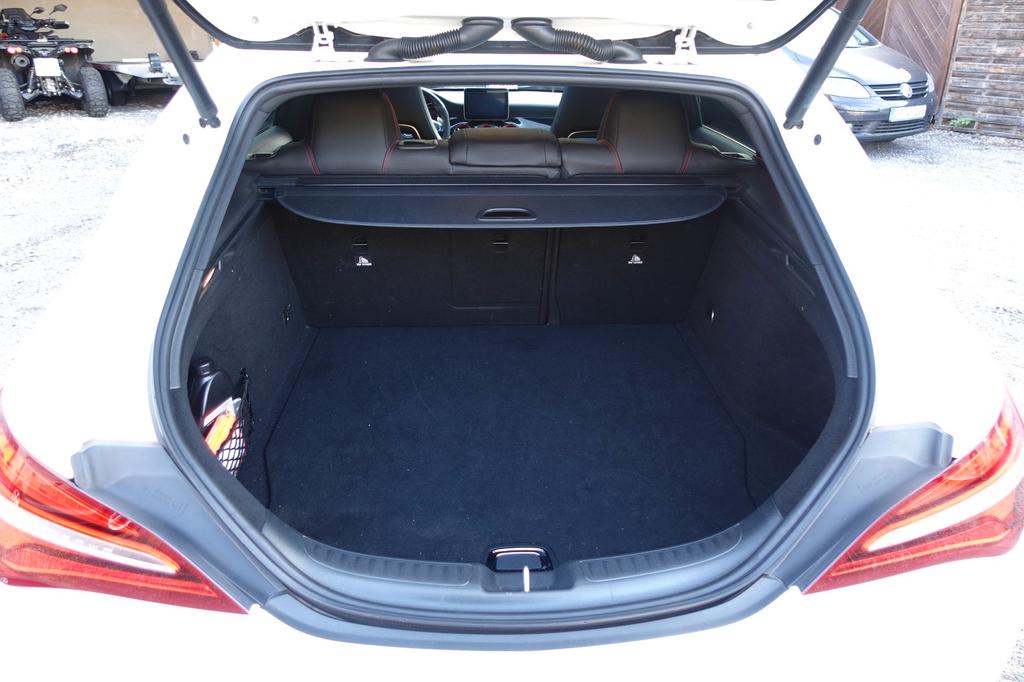 Mercedes-Benz CLA 45 AMG Shooting Brake