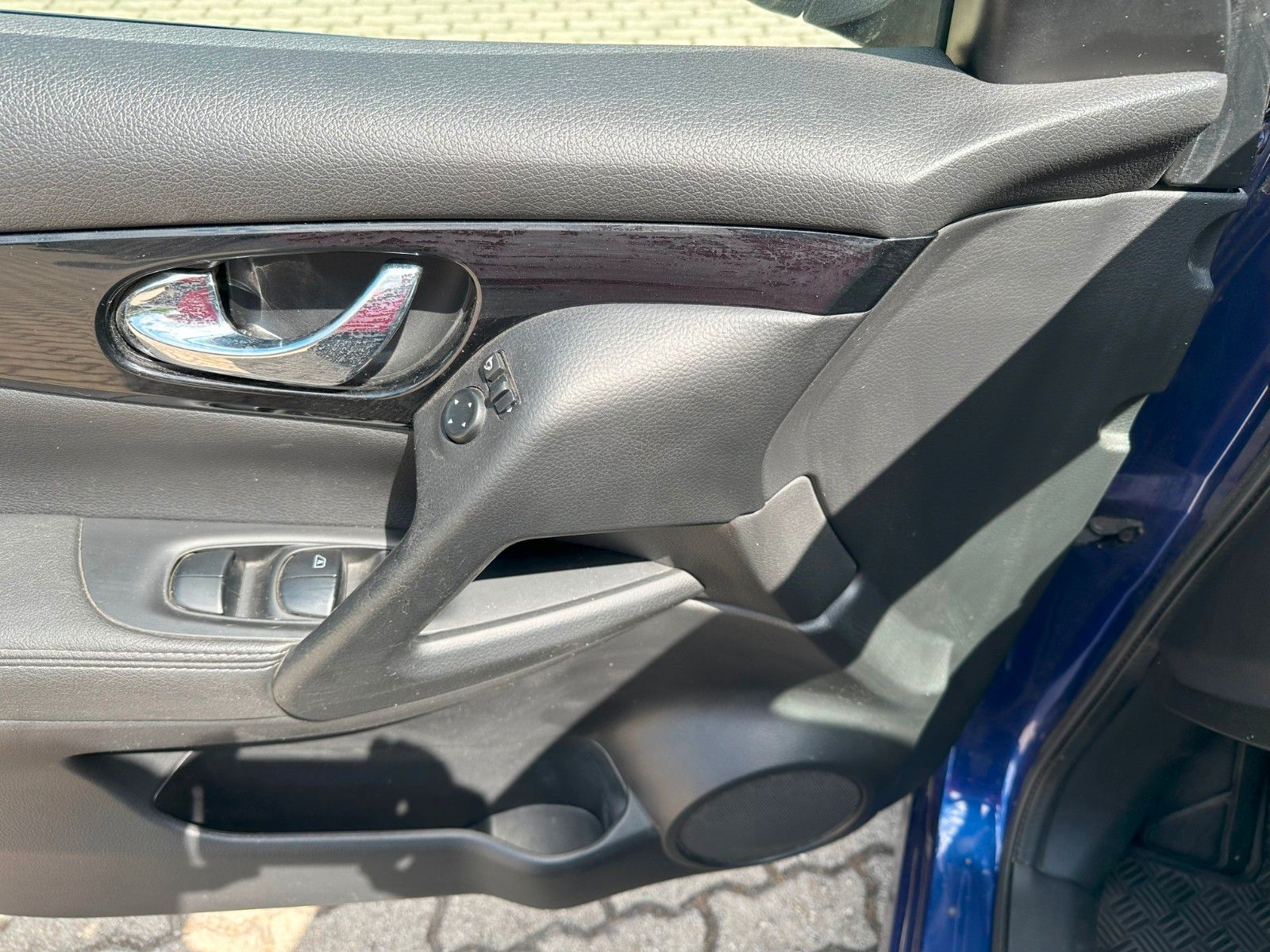 Fahrzeugabbildung Nissan Qashqai Tekna Panoramadach AHK