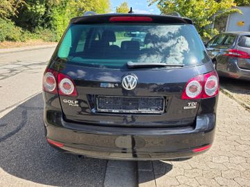Volkswagen Golf - 6
