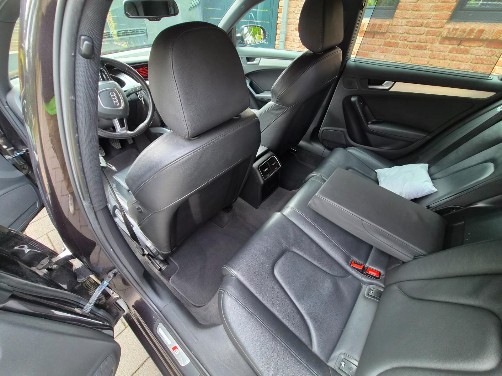Audi A4 2009 — photo 9