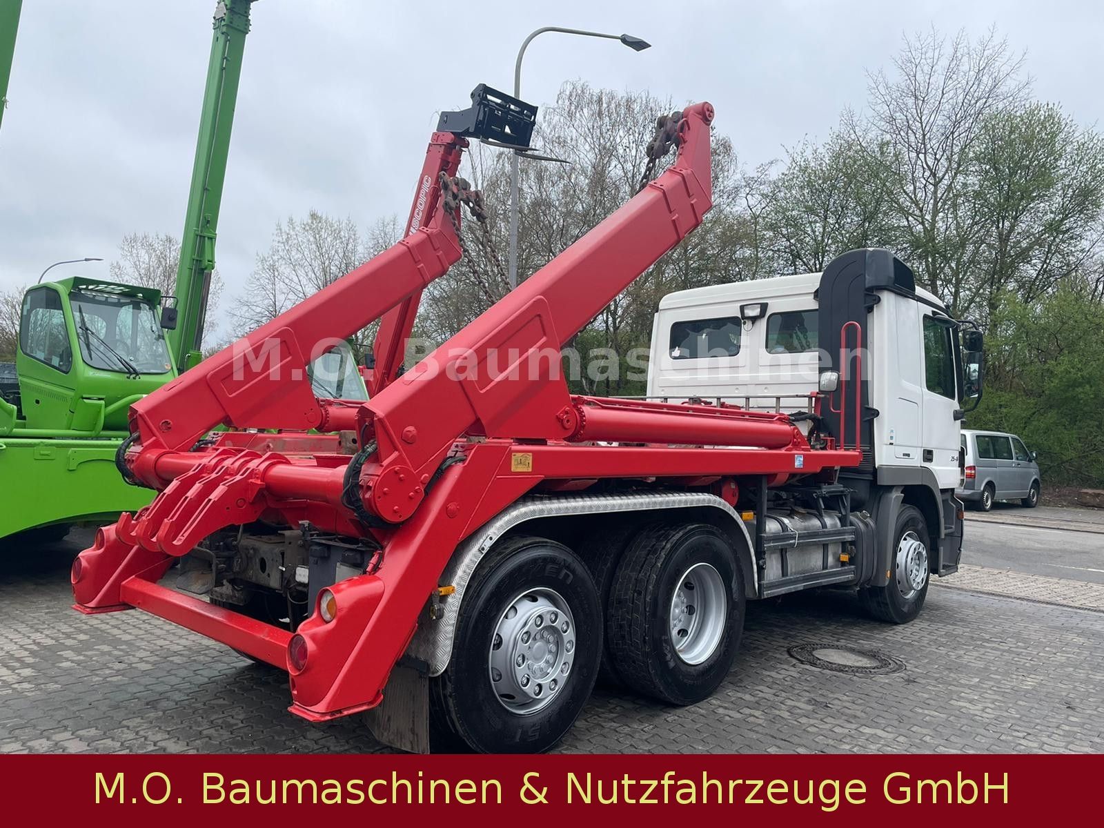 Fahrzeugabbildung Mercedes-Benz Actros 2546 L / 6x2 / AC /