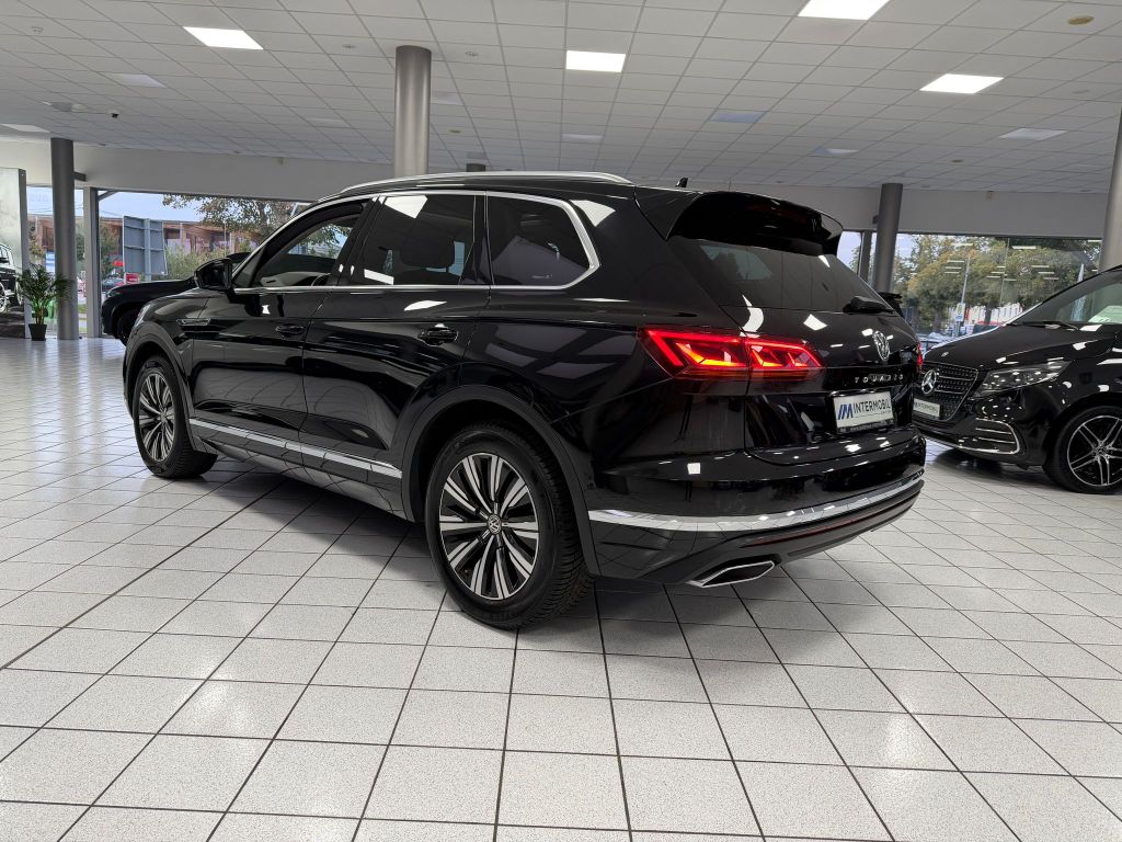 Volkswagen Touareg 3.0 TDI Elegance 4M*STHZG*PANO*LUFTFEDE.