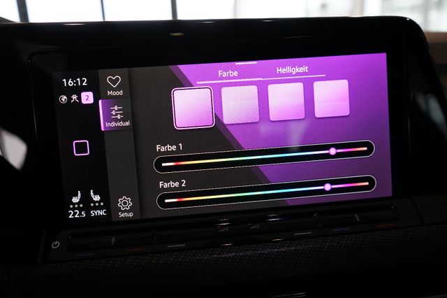 Volkswagen Golf 2.0 TDI R-Line | Pano | Matrix | Navi | ACC Volkswagen Golf 2.0 TDI R-Line | Pano | Matrix | Navi | ACC