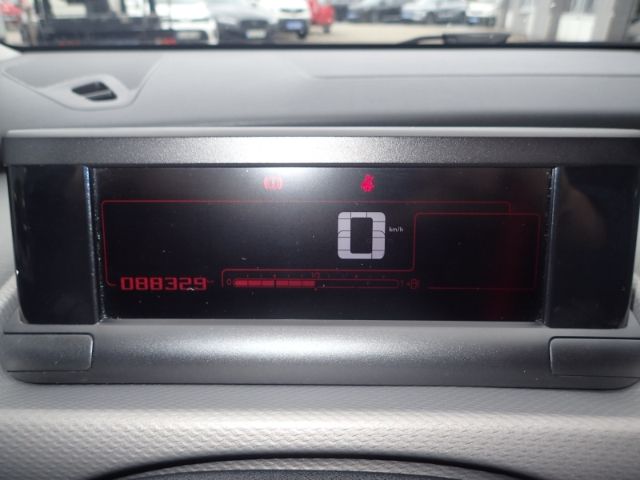 Fahrzeugabbildung Citroën C4 Cactus Shine 1.6 BlueHDi 100 FAP AHK Pano Nav