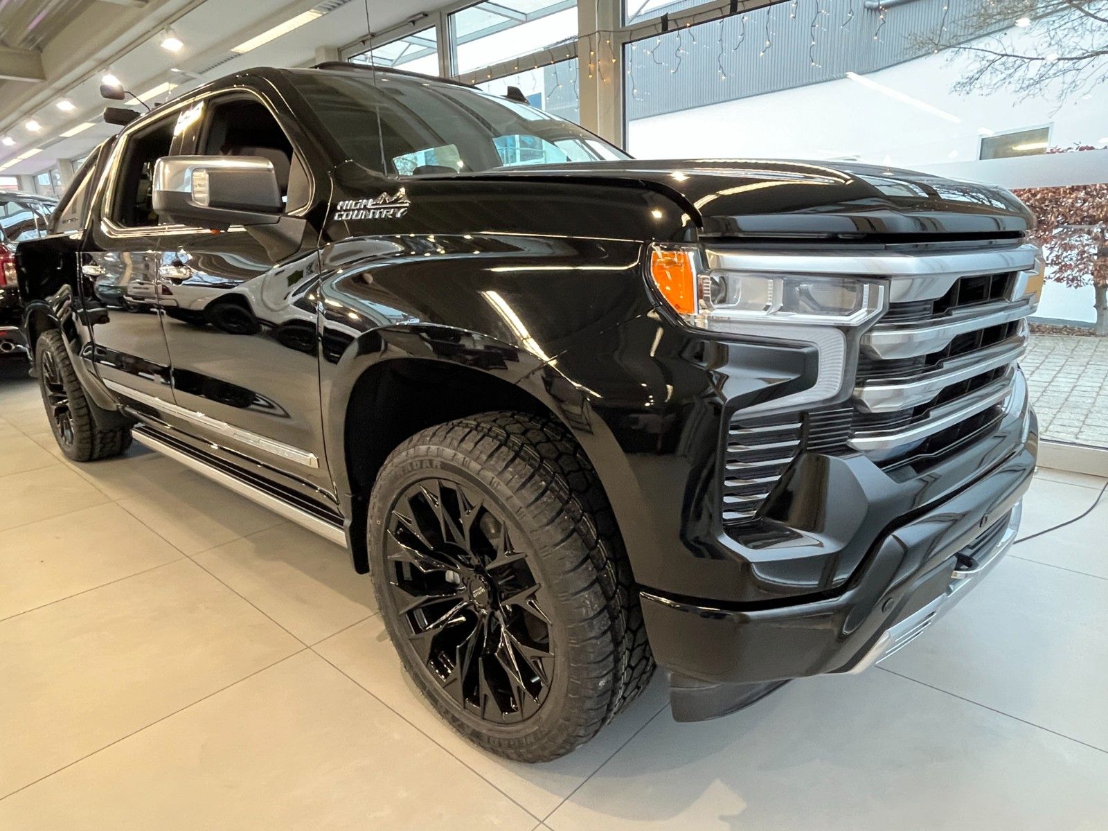Fahrzeugabbildung Chevrolet Silverado 6.2 V8 High Country*Z71 *KlappeLPG