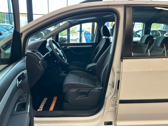 MYAUTOCENTER – Gebraucht- und Jahreswagen mit Werkstattservice in Pfaffenhofen Volkswagen Touran *7-SITZER*TÜV 827*2-ZONEN*PDC*DACHRELING