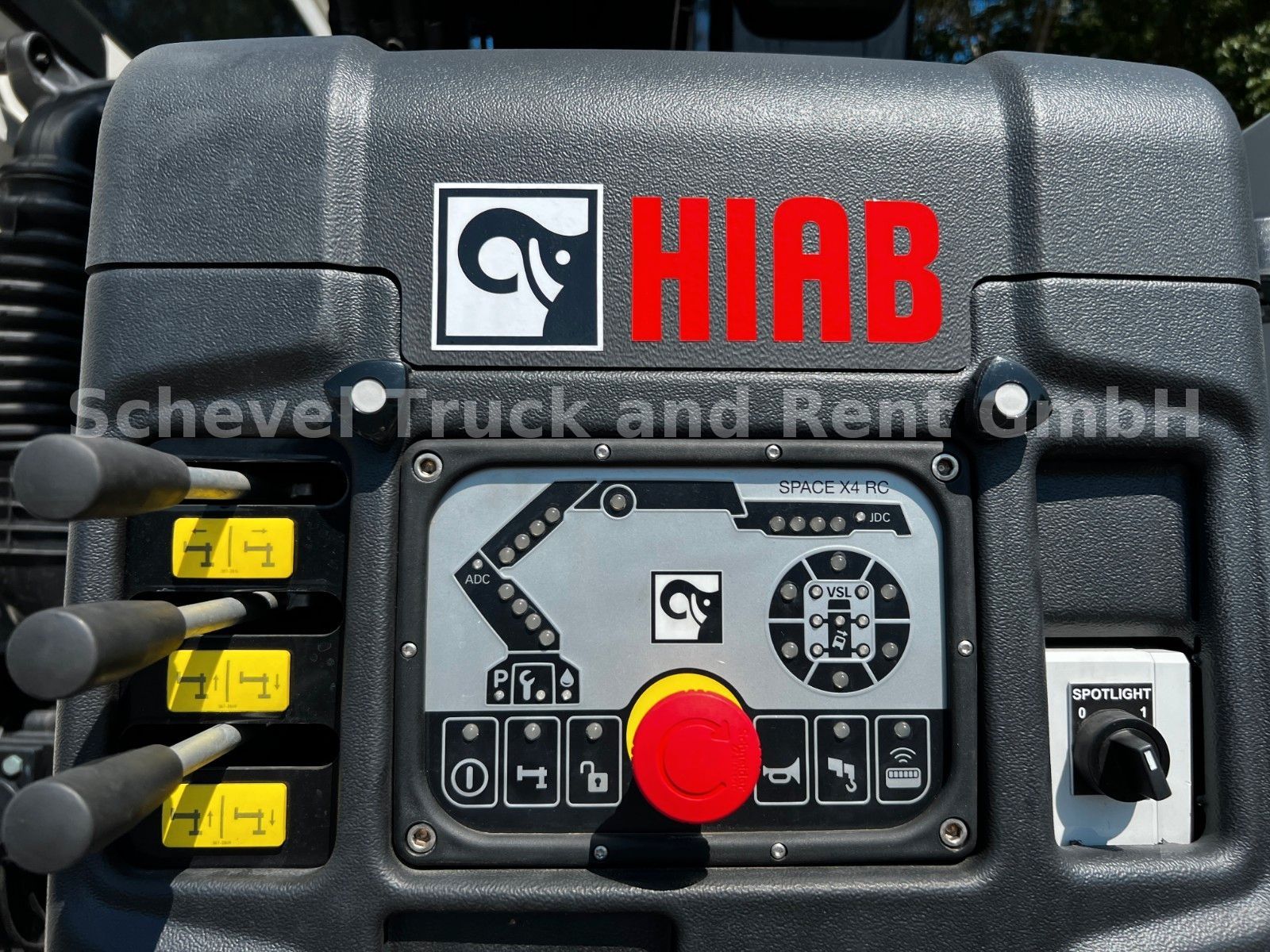 Fahrzeugabbildung MAN TGM 18.320 4x4BB einzelbereift Kipper HIAB 118-3