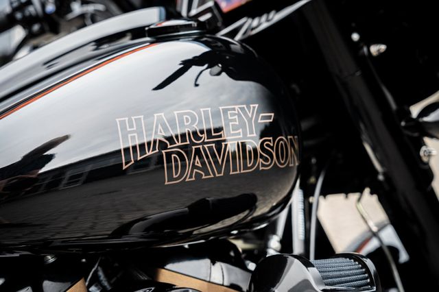 Fahrzeugabbildung Harley-Davidson STREET GLIDE ST 117 FLHXST  - KessTech -
