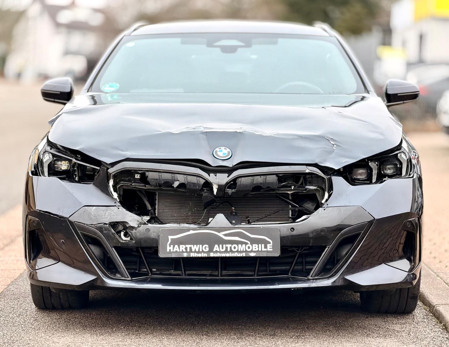 BMW i5 40e x-Drive*M-Sport*B&W* 360°Kamera*ACC*394PS