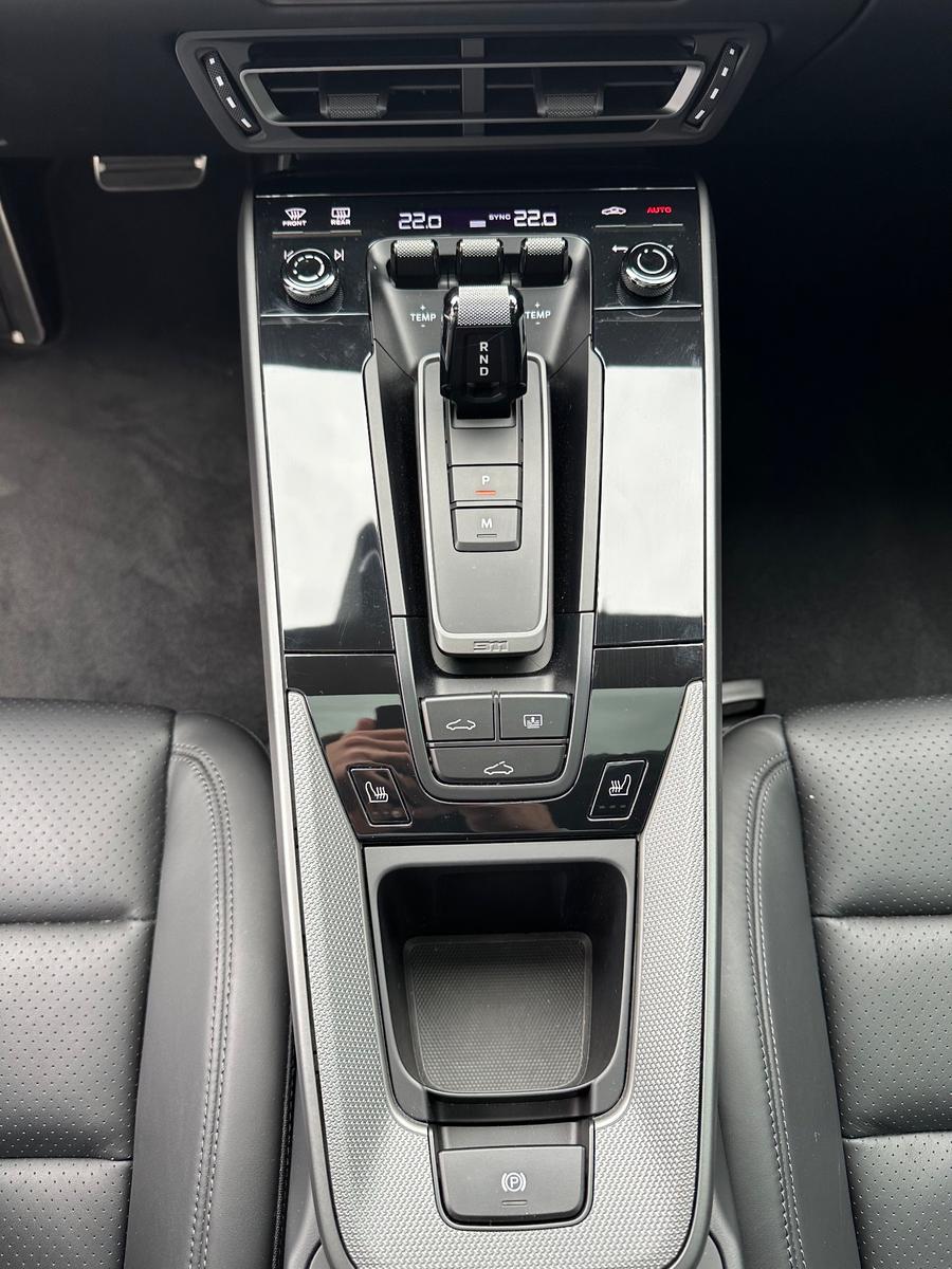 Porsche 992 Carrera S NAV+LED+KAM+BOSE+SPORT-ABGAS