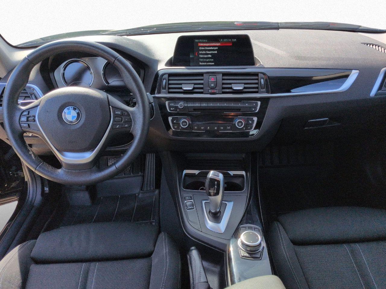BMW 118i Advantage Aut. AHK LED Klima Sitzheizung