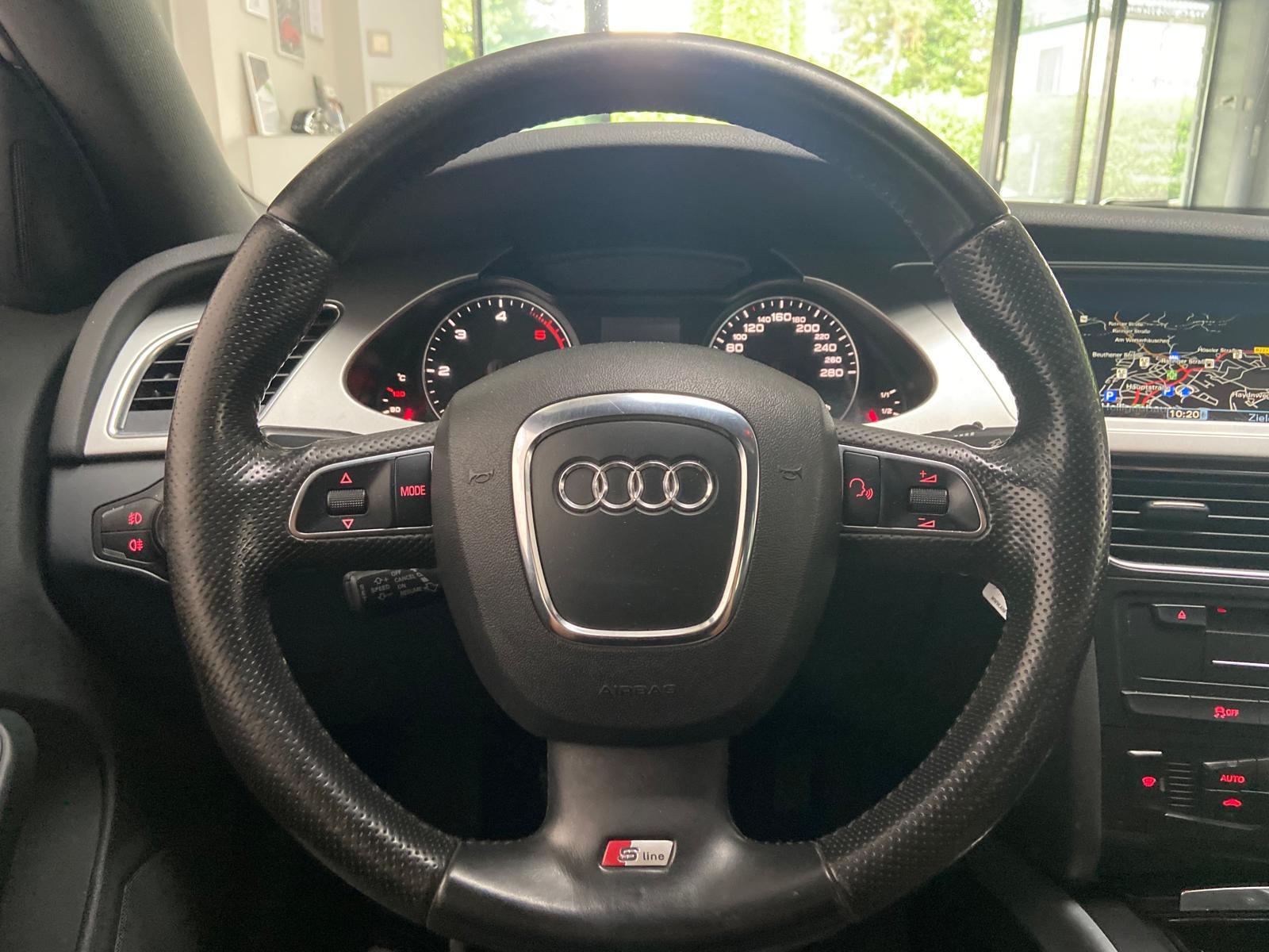 Audi A4 2010 — photo 18