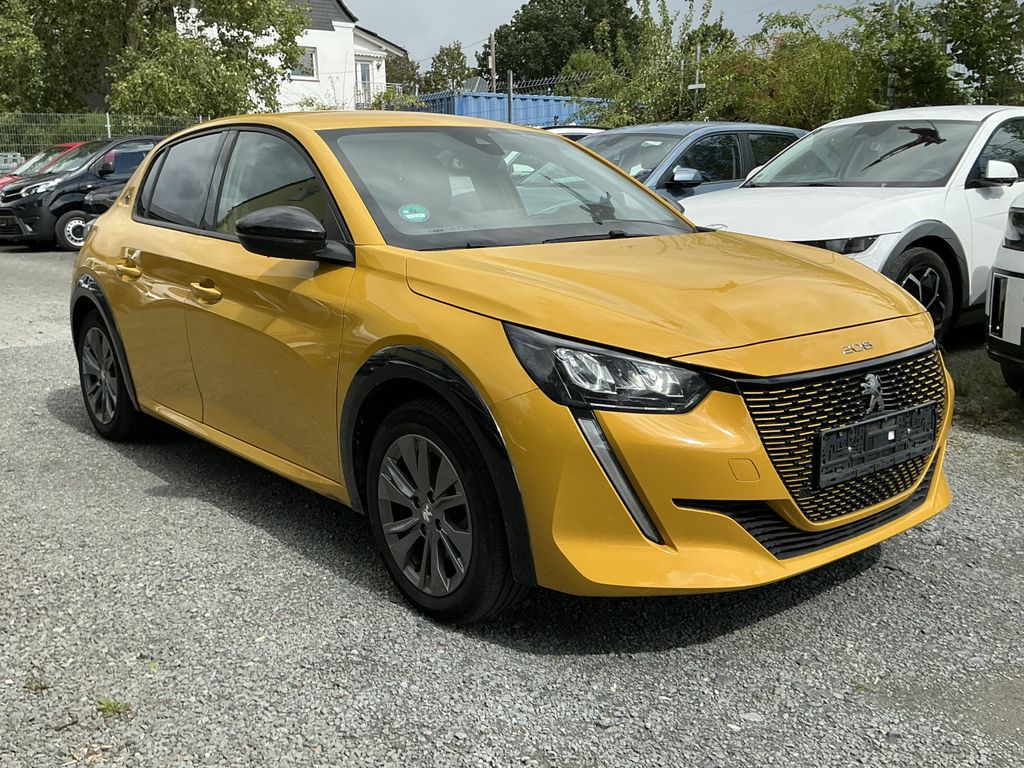 Peugeot e-208