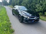 Mercedes-Benz A 200 - Progressive, schwarz, 5-Türer - Mercedes-Benz A-Class: Tür