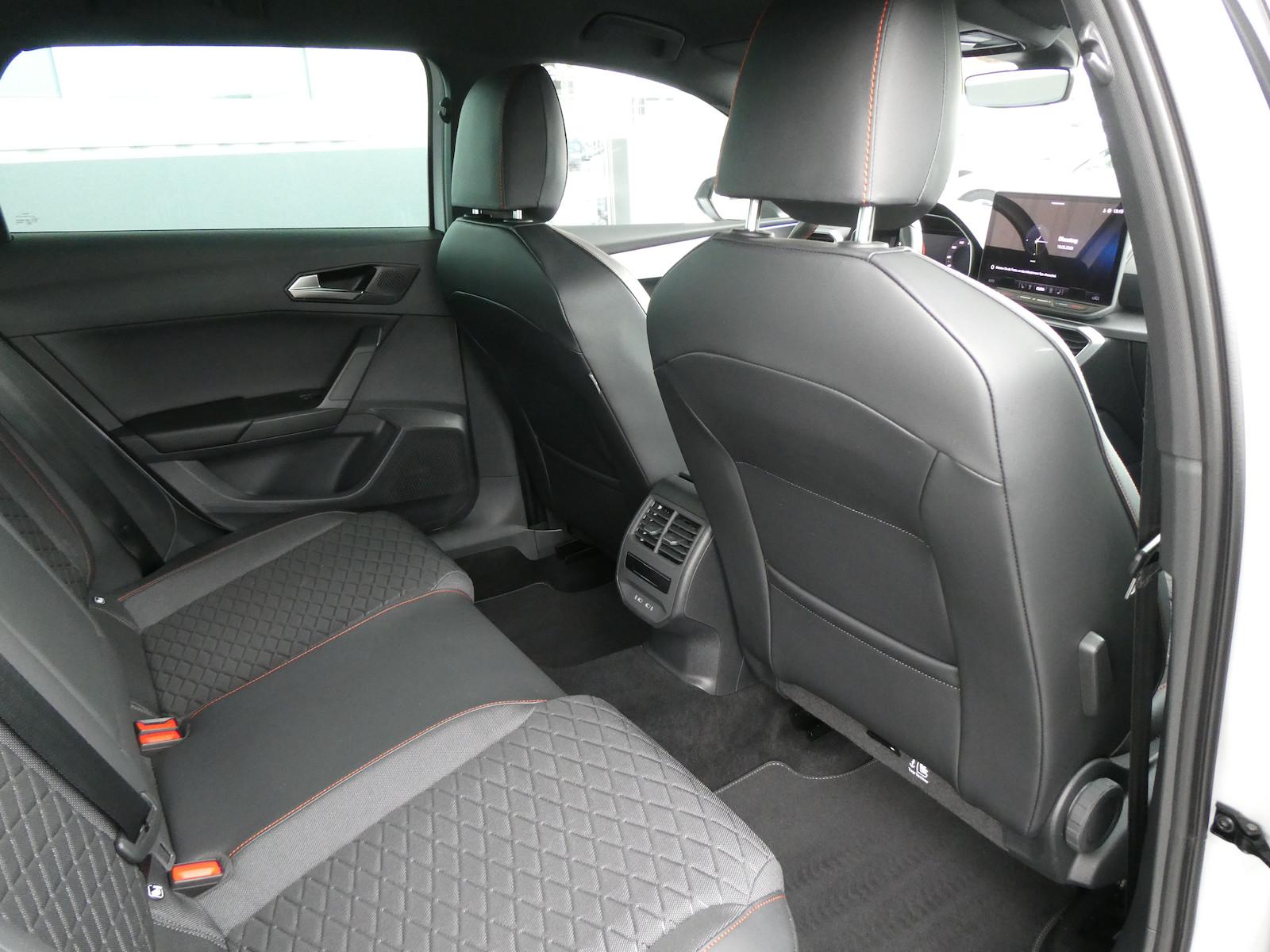 Seat Leon 1.5 eTSI 110 kW FR, Fahrassistenz-Paket L