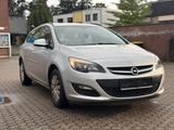 Opel Astra Sports Tourer 1.4 ecoFLEX 150 Jahre Opel - Opel Astra: J Ecoflex