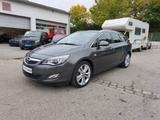 Opel Astra J Sports Tourer Sport Bi-Xenon/Tempo/Navi - Opel Astra aus 2011: Tourer Sport