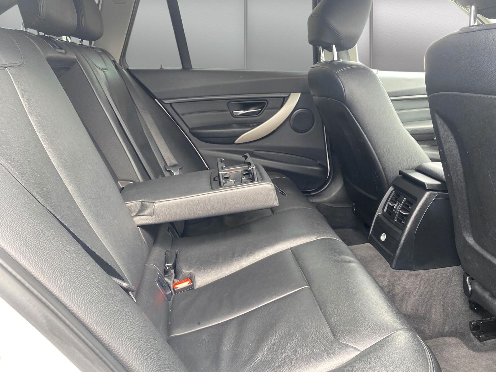 Fahrzeugabbildung BMW 335d xDrive Touring EU6 AHK