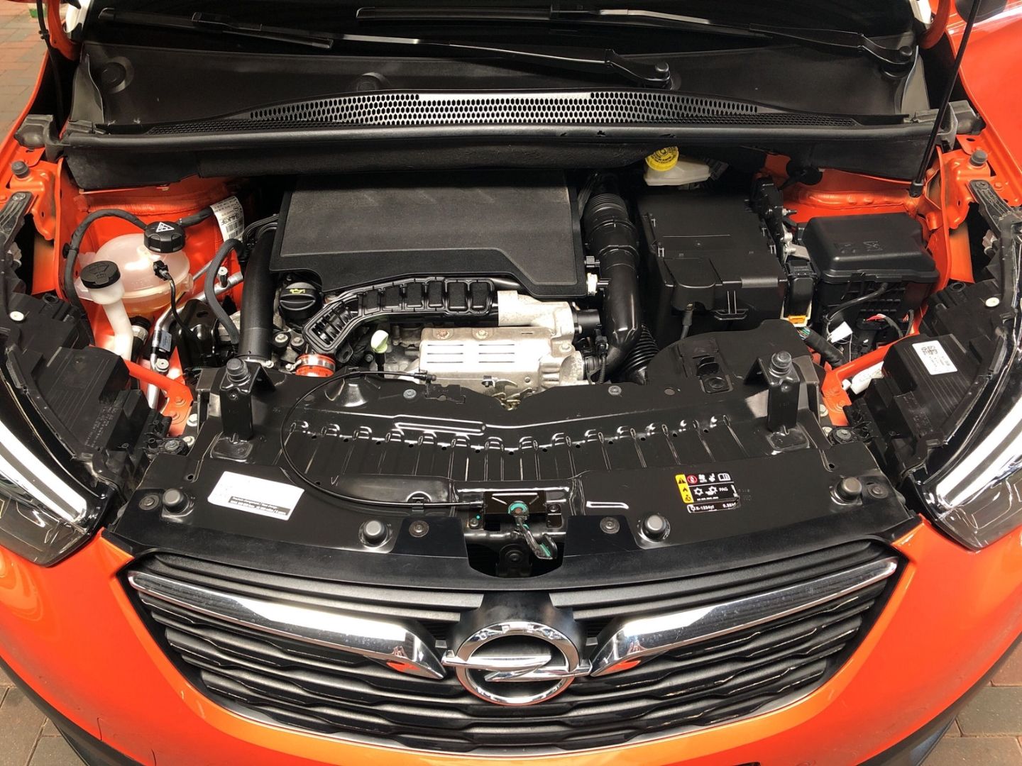 Fahrzeugabbildung Opel Crossland INNOVATION S 1.2 Turbo Navi LED Apple