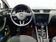 Fahrzeugabbildung Skoda Octavia Combi Style Navi SiHz StdHz ACC RFK DAB