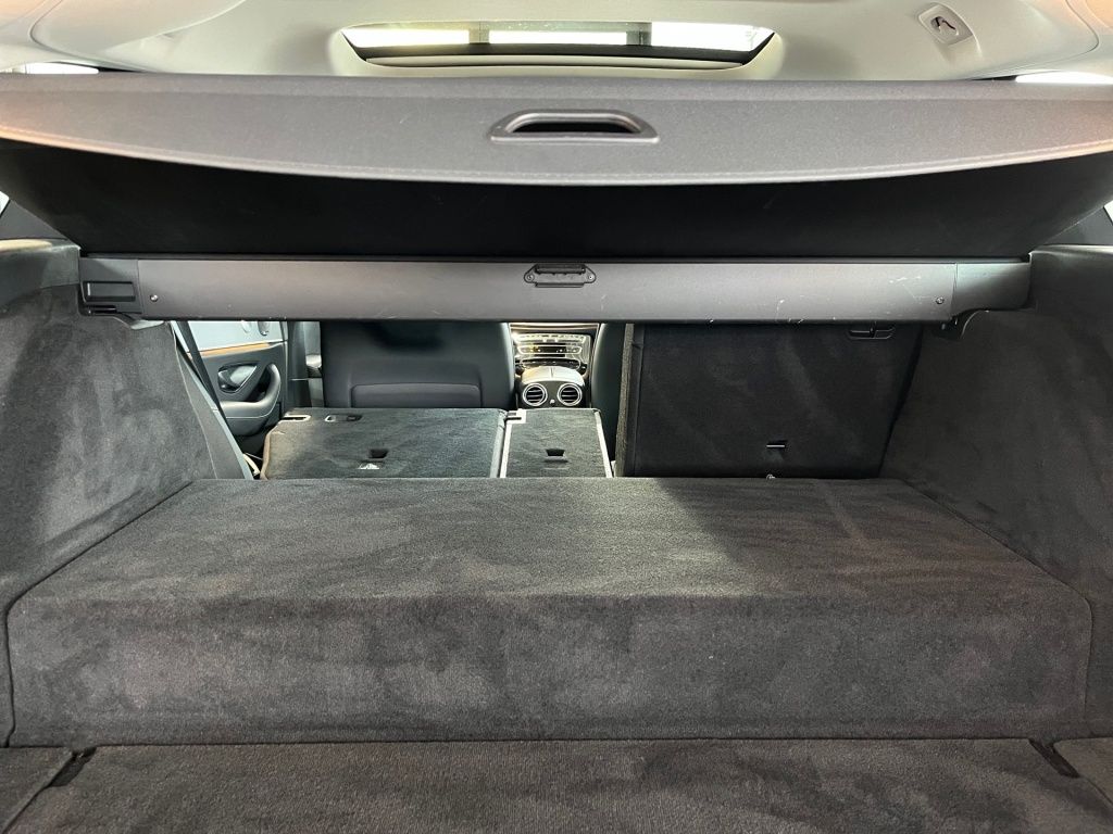 Fahrzeugabbildung Mercedes-Benz E 300 deT 4M AMG AHK Distronic+ Pano HUD LED 360