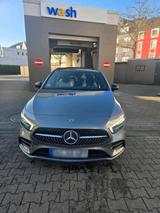 Mercedes-Benz mercedes a klasse 220a 4 matik 34500 km - Mercedes-Benz E 220 mit Benzin-Antrieb