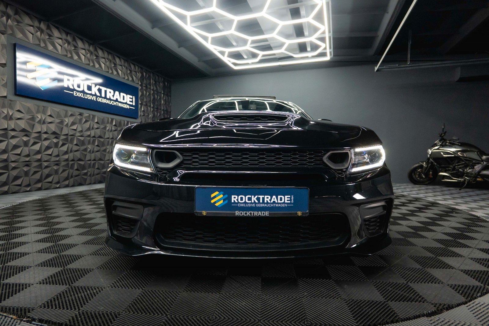 Fahrzeugabbildung Dodge Charger 5.7 V8 HEMI R/T DAYTONA Performance