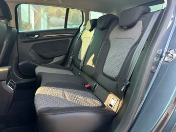 Bild 15 Renault Megane BLUE dCi 115 Intens Grandtour