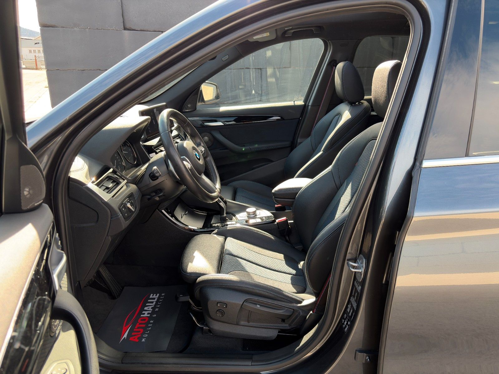 Fahrzeugabbildung BMW X1 xDr. 25d M Sport 2Z-Klima Pano H&K CAM CarPl.