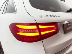 MERCEDES-BENZ GLC 220 d 4Matic / 1.HAND/  109.tKM / GARANTIE /