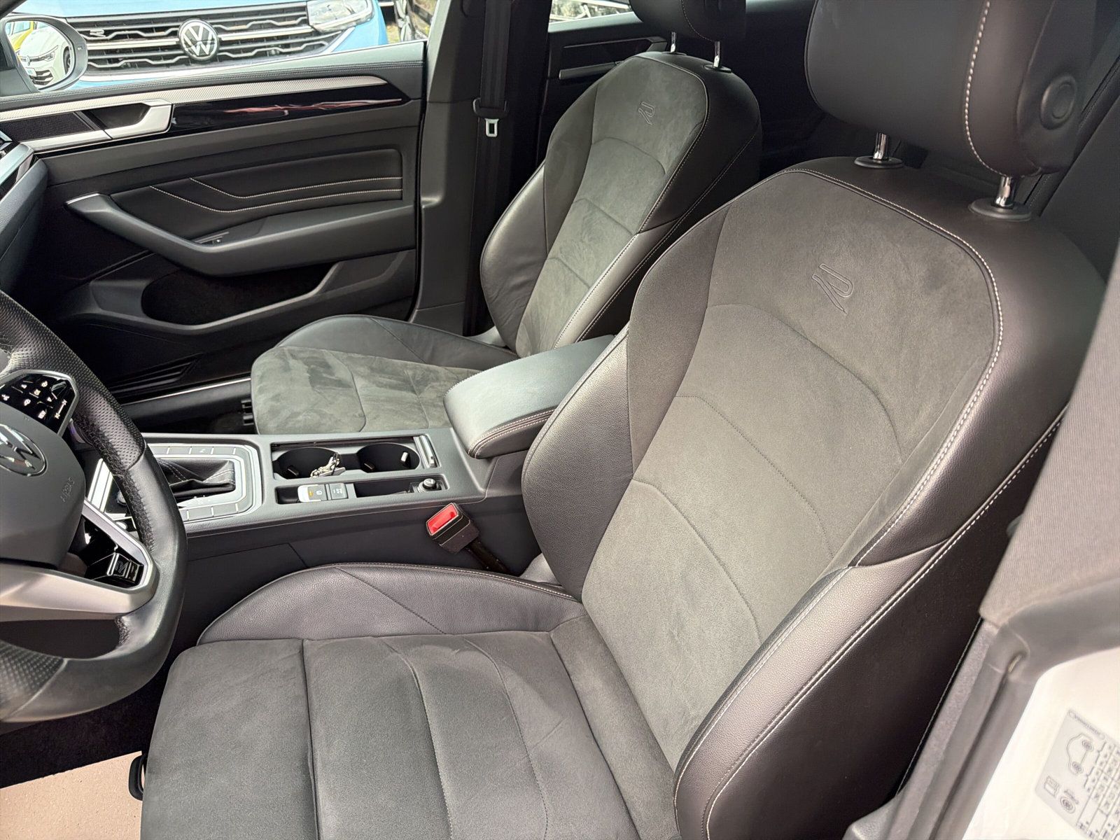 Arteon SB R-Line TDi DSG Navi Matrix AZV R-Line