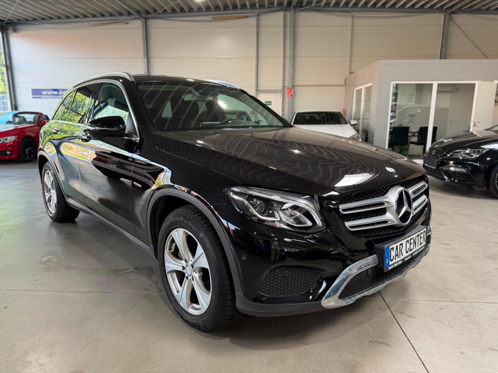Mercedes-Benz GLC 250 4Matic Navi|LED|StHZ|8xAlu|AHK