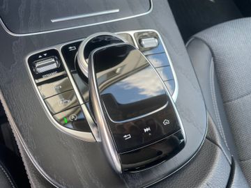 Mercedes E 220 - 12