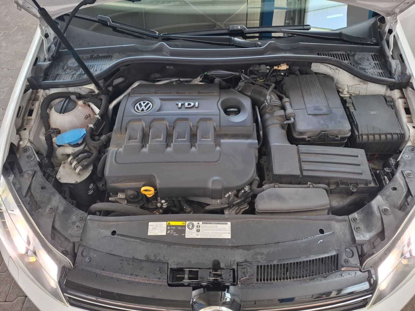 Fahrzeugabbildung Volkswagen Golf VI Cabriolet 2.0 TDI DSG Karmann +AHK +DCC