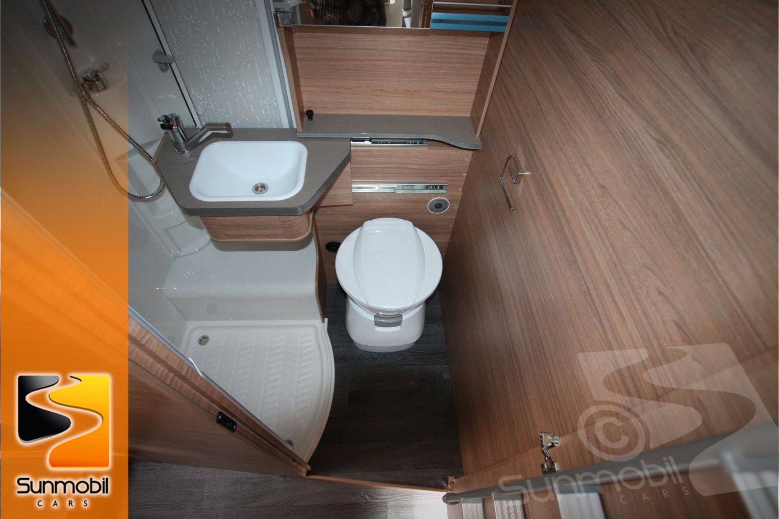 Fahrzeugabbildung Weinsberg CaraSuite 650 MEG Ford Markise Lithium Akku