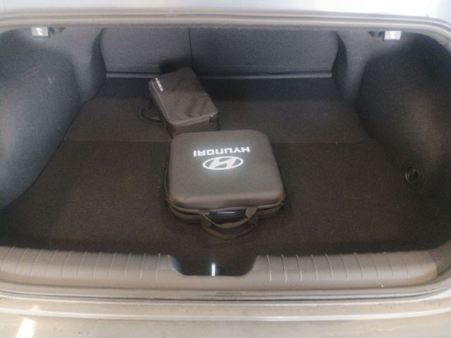 Fahrzeugabbildung Hyundai IONIQ 6 77,4kWh TECHNIQ-Paket inkl. Park-Paket u