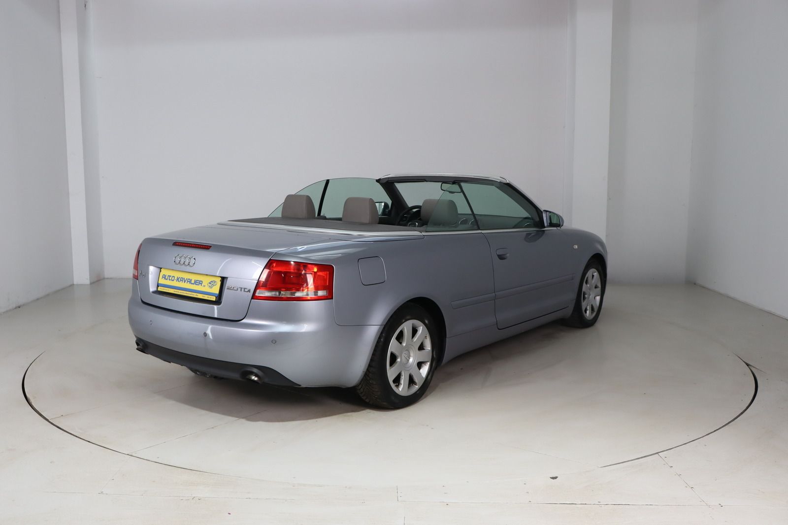 Fahrzeugabbildung Audi A4 Cabriolet 2.0 TDI Top-Zustand * Automatik