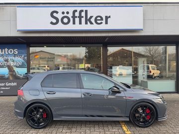 Fotografie VW Golf VIII GTI Clubsport 2.0 TSI DSG Navi Pano-S