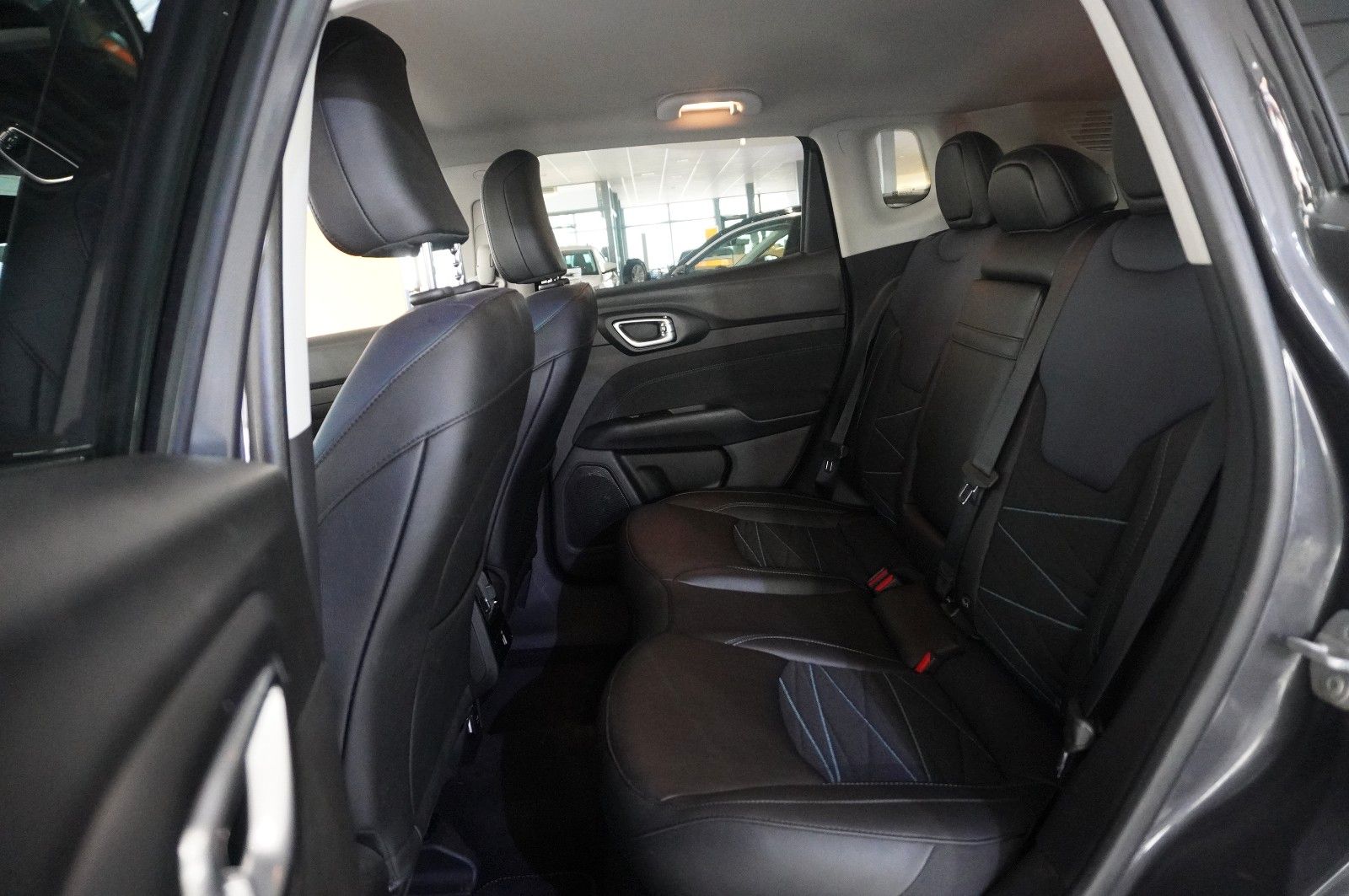 Fahrzeugabbildung Jeep Compass 1.3 4X4 HYBRID NAVI/LED/KAMERA/VIRTU/DAB