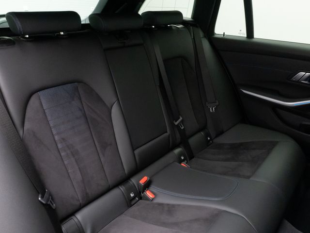 Foto Nummer 29: BMW 340i