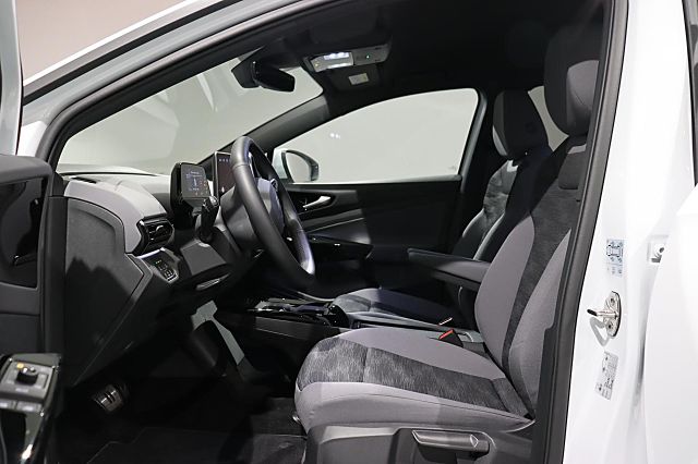 ID.4 Pure 125kW IQ-LIGHT AHK Wärmepumpe Anschlus