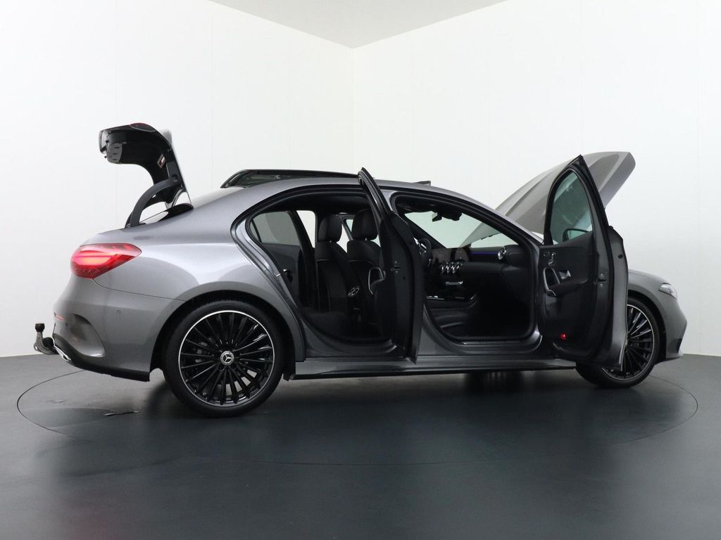 Mercedes-Benz A 180 Star Edition AMG Line | Panorama - Schiebe