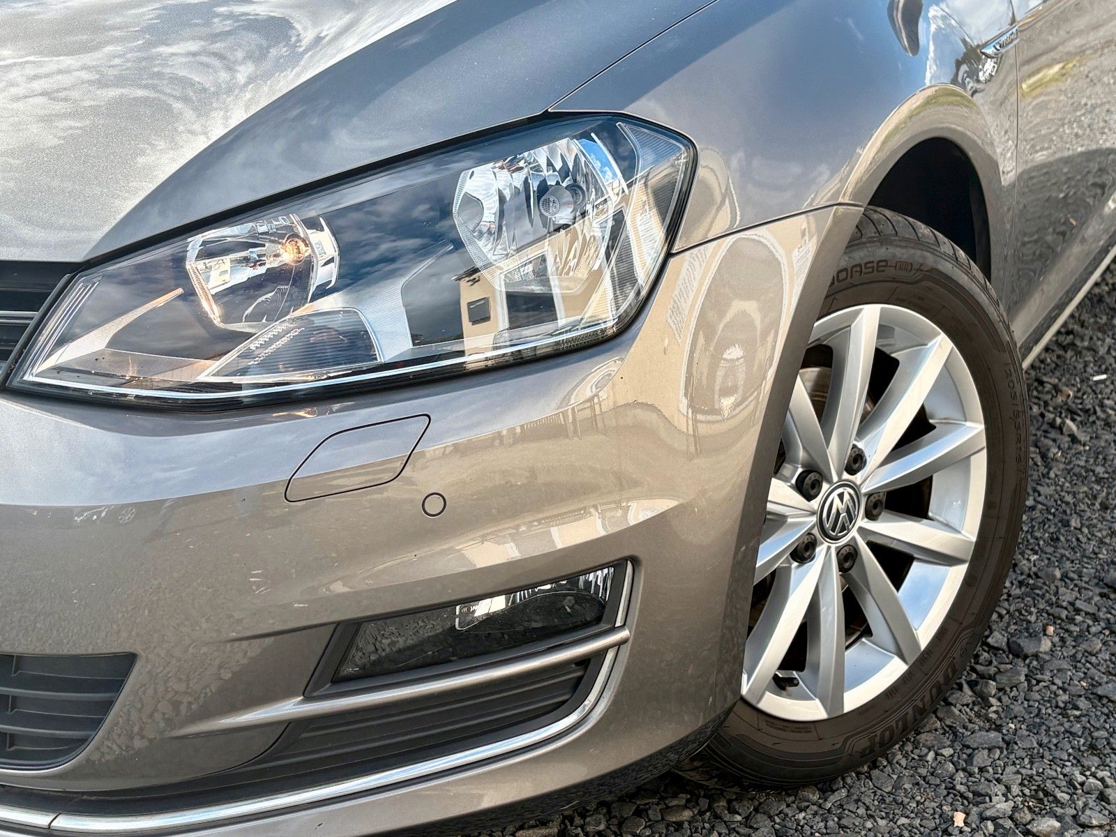 Fahrzeugabbildung Volkswagen Golf VII 1.2 TSI Variant Lounge 1.HAND SCHECKHEF