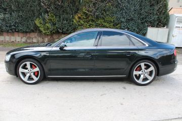 Audi A8 - 4