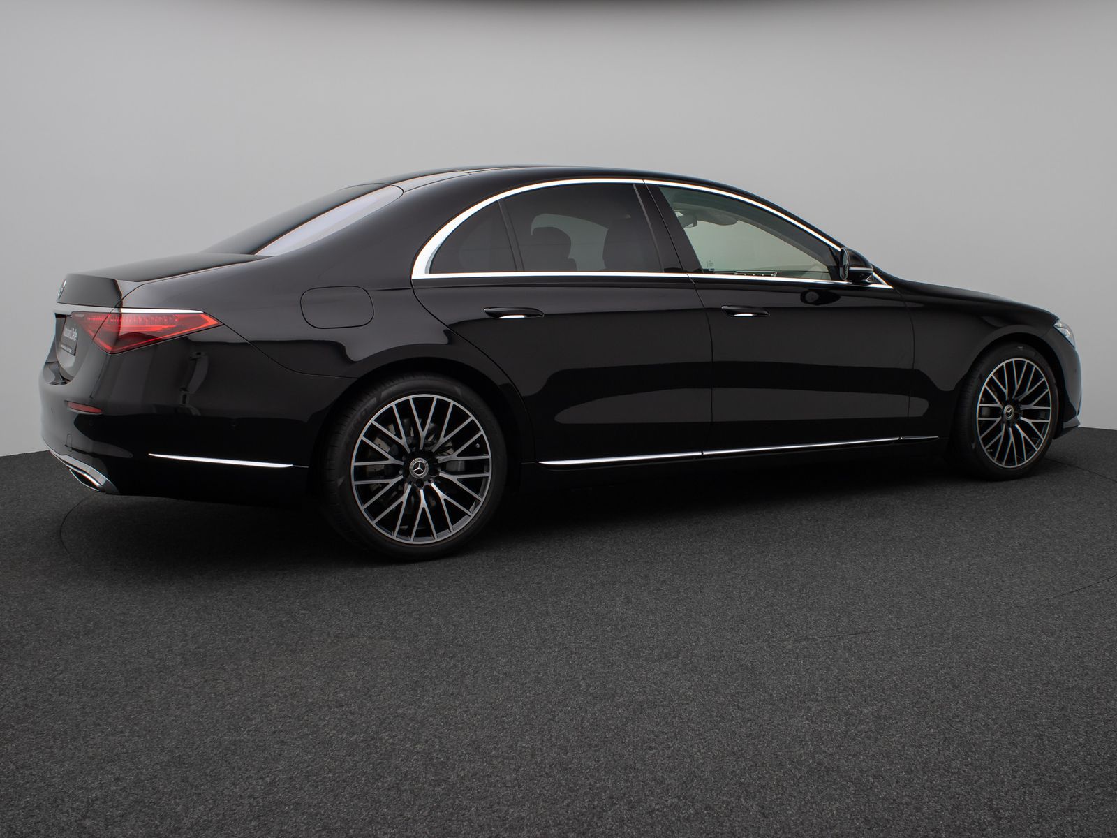 Fahrzeugabbildung Mercedes-Benz S 400d 4Matic HUD DAB 360° 9G-Tronic MBUX Ent.+