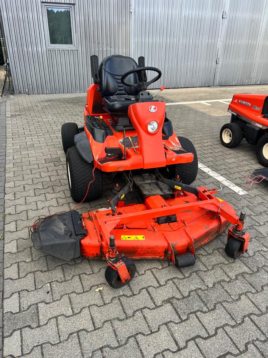 Kubota F2880EC.