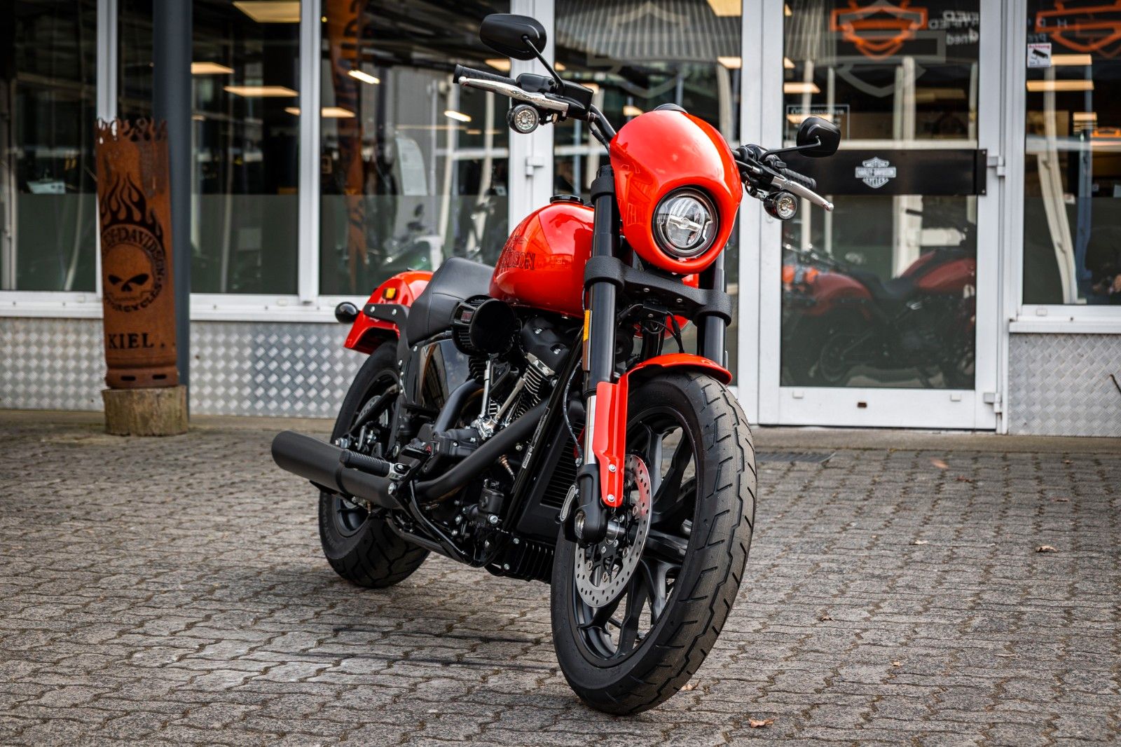 Fahrzeugabbildung Harley-Davidson FXLRS LOW RIDER S 117 MY26